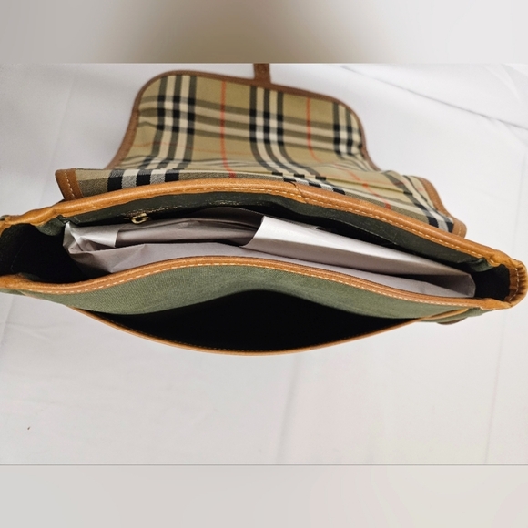 Burberry Vintage Canvas and Leather Nova Check Messenger Bag in Green and Brown - Picture 12 of 14